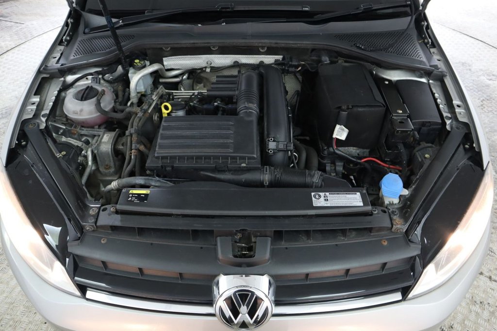 Used Volkswagen Golf 2013 for sale - 76724851: Photo 10