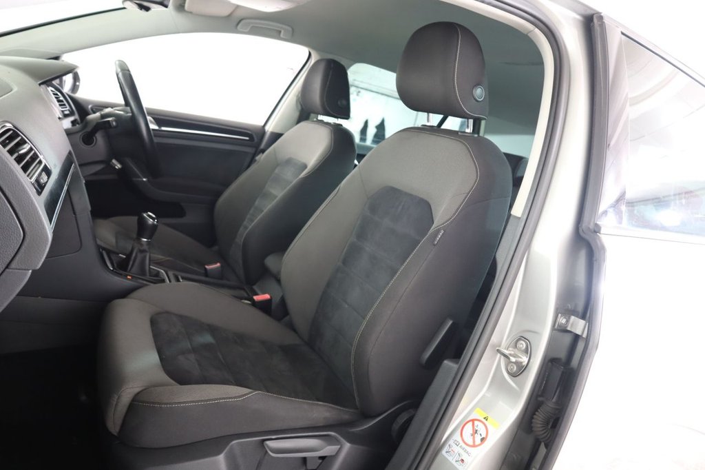 Used Volkswagen Golf 2013 for sale - 76724851: Photo 15