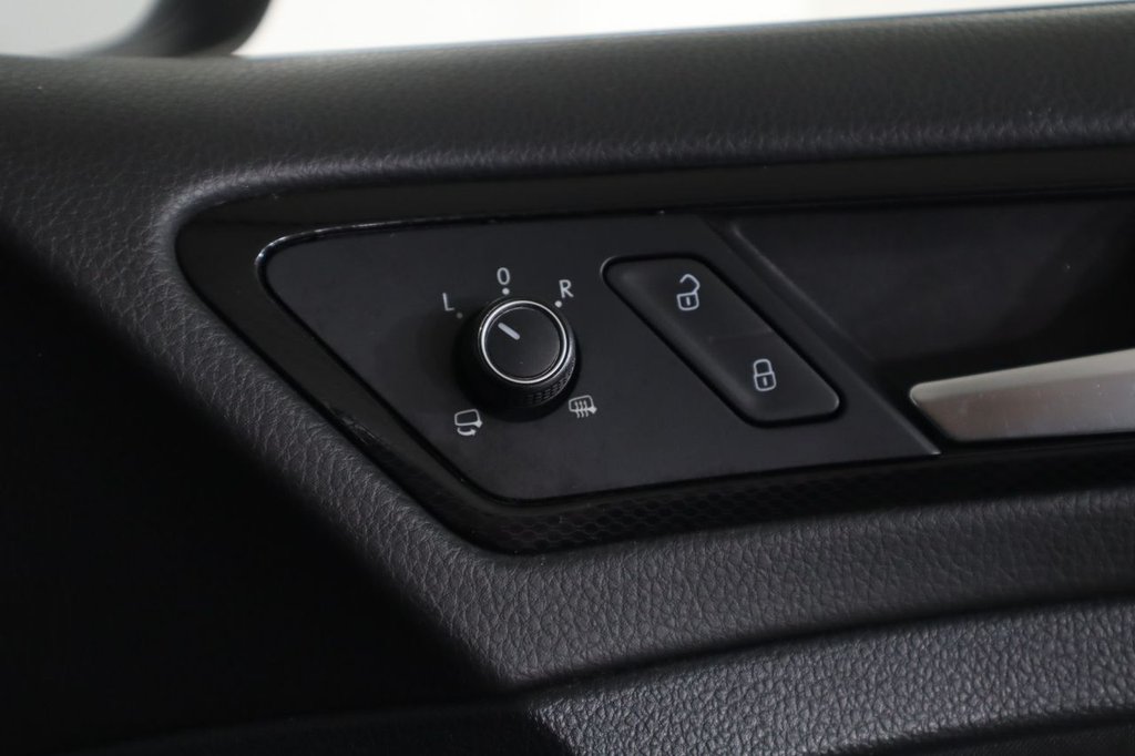 Used Volkswagen Golf 2013 for sale - 76724851: Photo 40