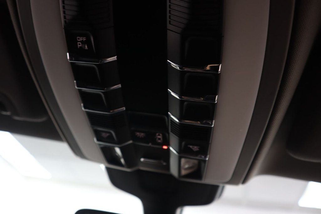 Used Porsche Panamera 2015 for sale - 78181288: Photo 46