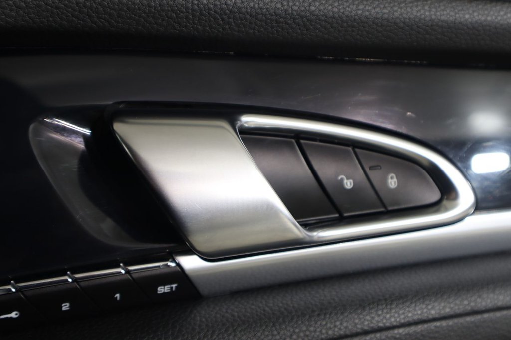 Used Porsche Panamera 2015 for sale - 78181288: Photo 50