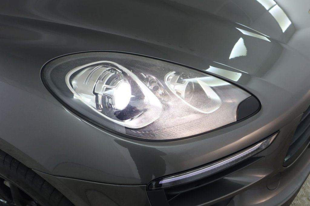 Used Porsche Macan 2015 for sale - 77835975: Photo 11