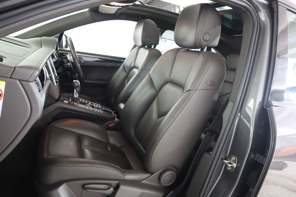 Used Porsche Macan 2015 for sale - 77835975: Photo 16