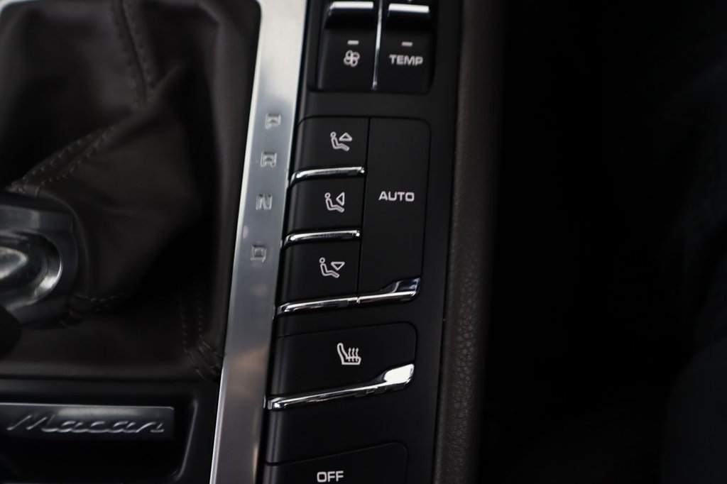 Used Porsche Macan 2015 for sale - 77835975: Photo 29