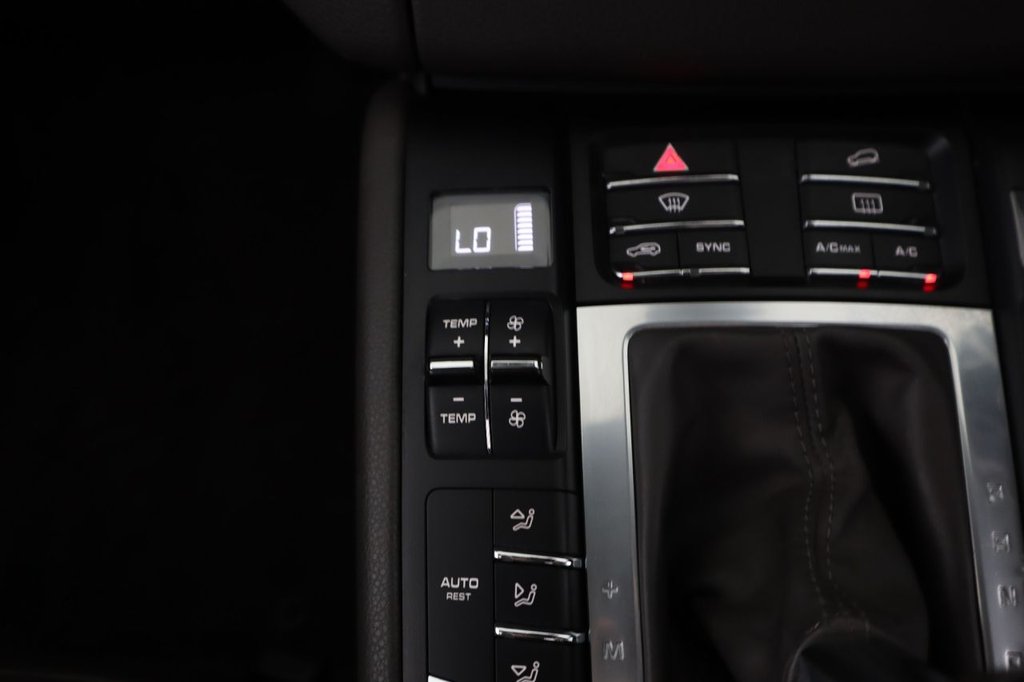 Used Porsche Macan 2015 for sale - 77835975: Photo 33