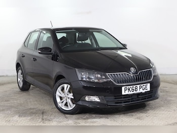 Used Skoda Fabia 2018 for sale - 77668947: Photo
