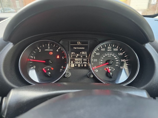 Used Nissan Qashqai 2011 for sale - 76323503: Photo 9
