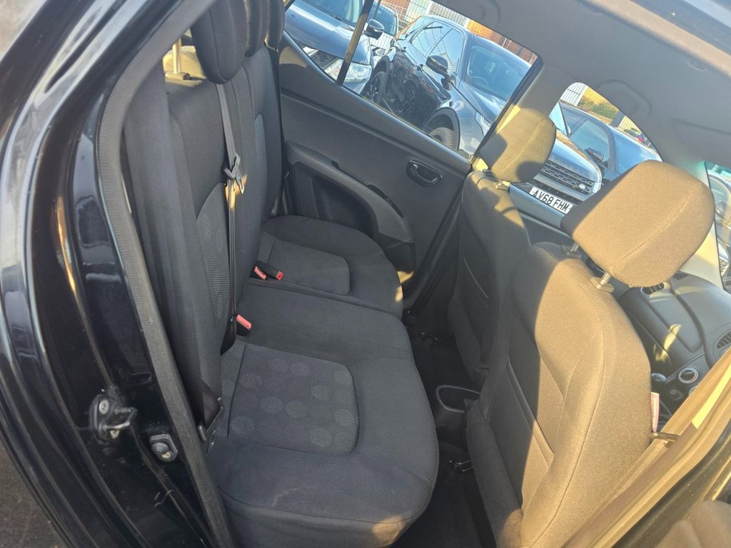 Used Hyundai i10 2010 for sale - 77655271: Photo 9