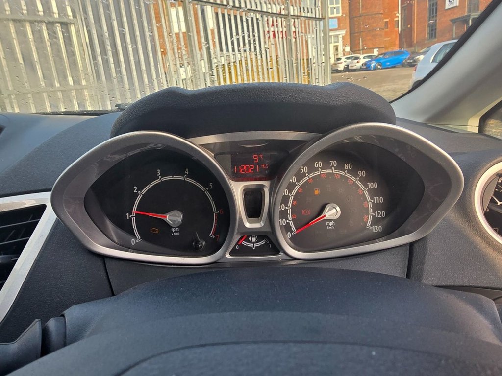 Used Ford Fiesta 2012 for sale - 77133166: Photo 11