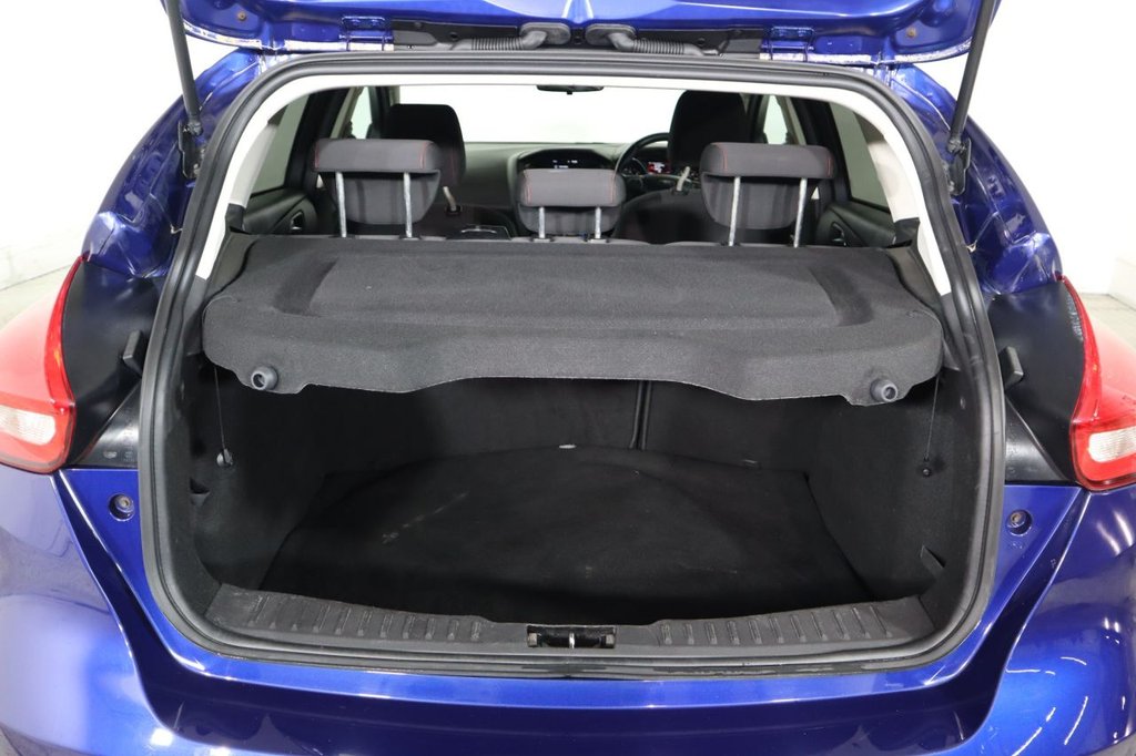 Used Ford Focus 2015 for sale - 76496618: Photo 9