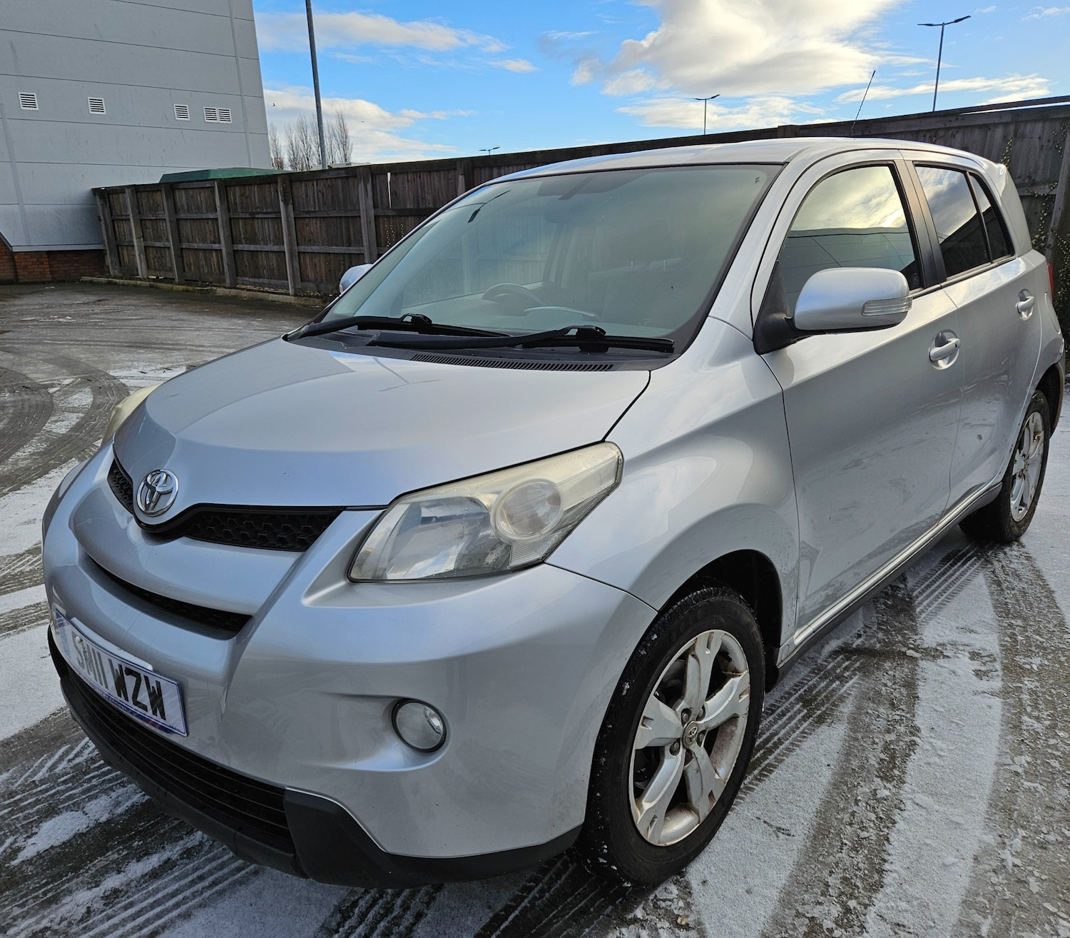 Used Toyota Urbancruiser 2011 for sale - 77164246: Photo 3