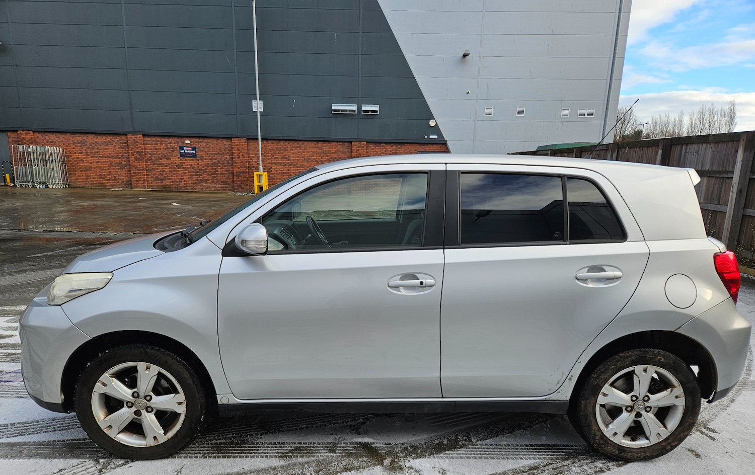 Used Toyota Urbancruiser 2011 for sale - 77164246: Photo 4