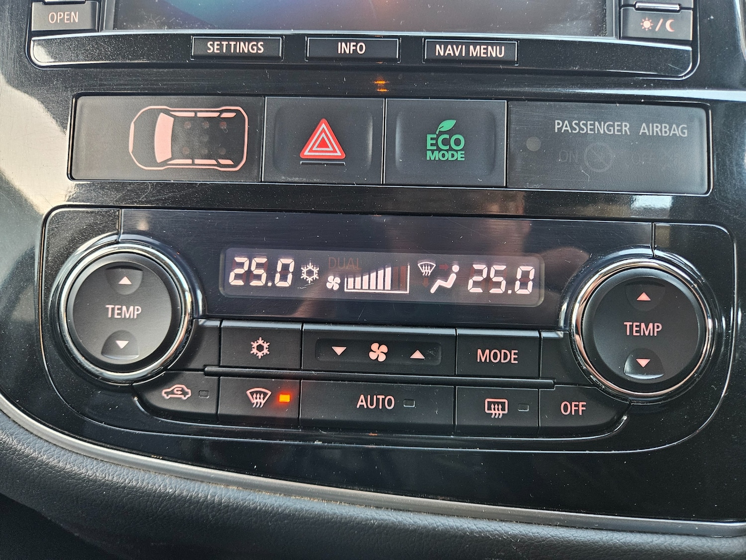 Used Mitsubishi Outlander 2013 for sale - 76969102: Photo 24