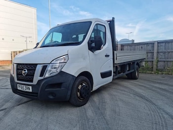 Nissan - NV400