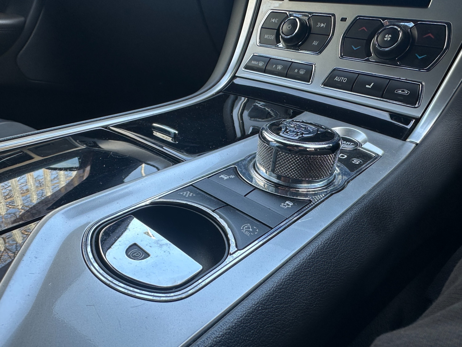 Used Jaguar XF 2014 for sale - 78139751: Photo 10