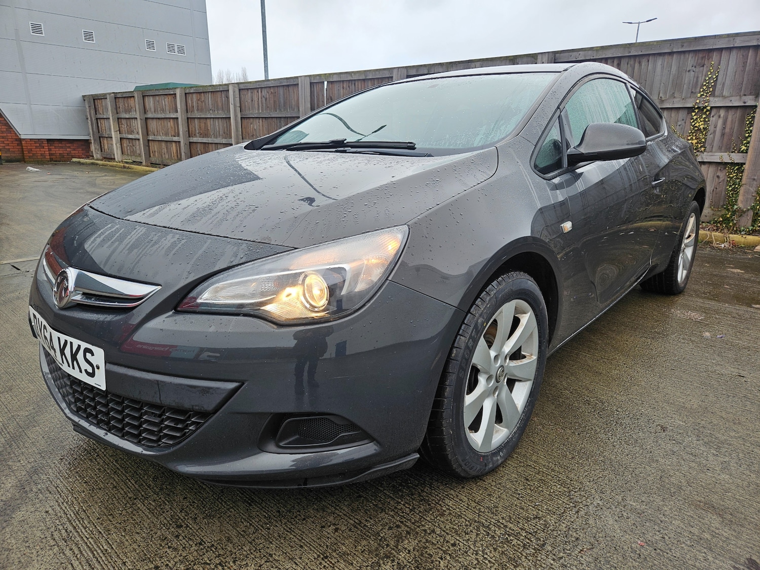 Used Vauxhall Astra for sale - 77931751: Photo 2