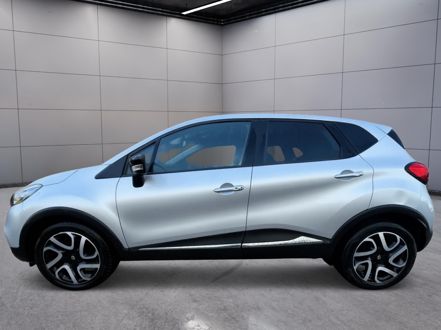 Used Renault Captur for sale - 78139766: Photo 3