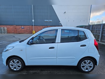 Used Hyundai i10 2013 for sale - 77220911: Photo
