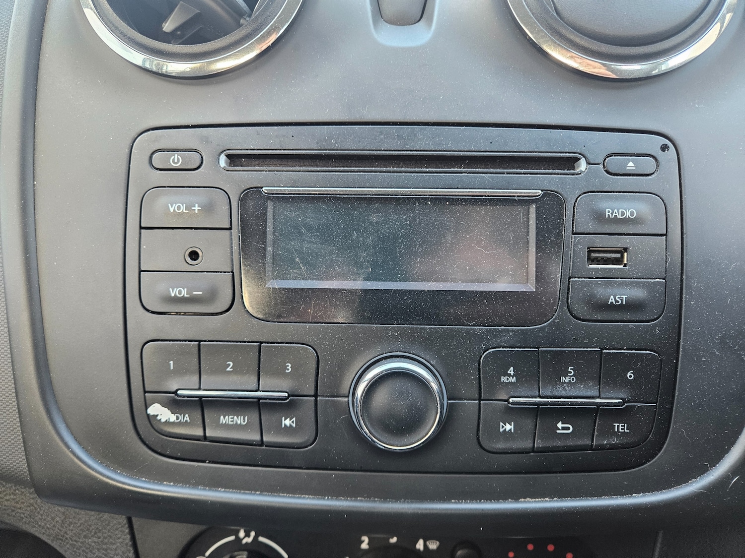 Used Dacia Sandero 2014 for sale - 76518084: Photo 13