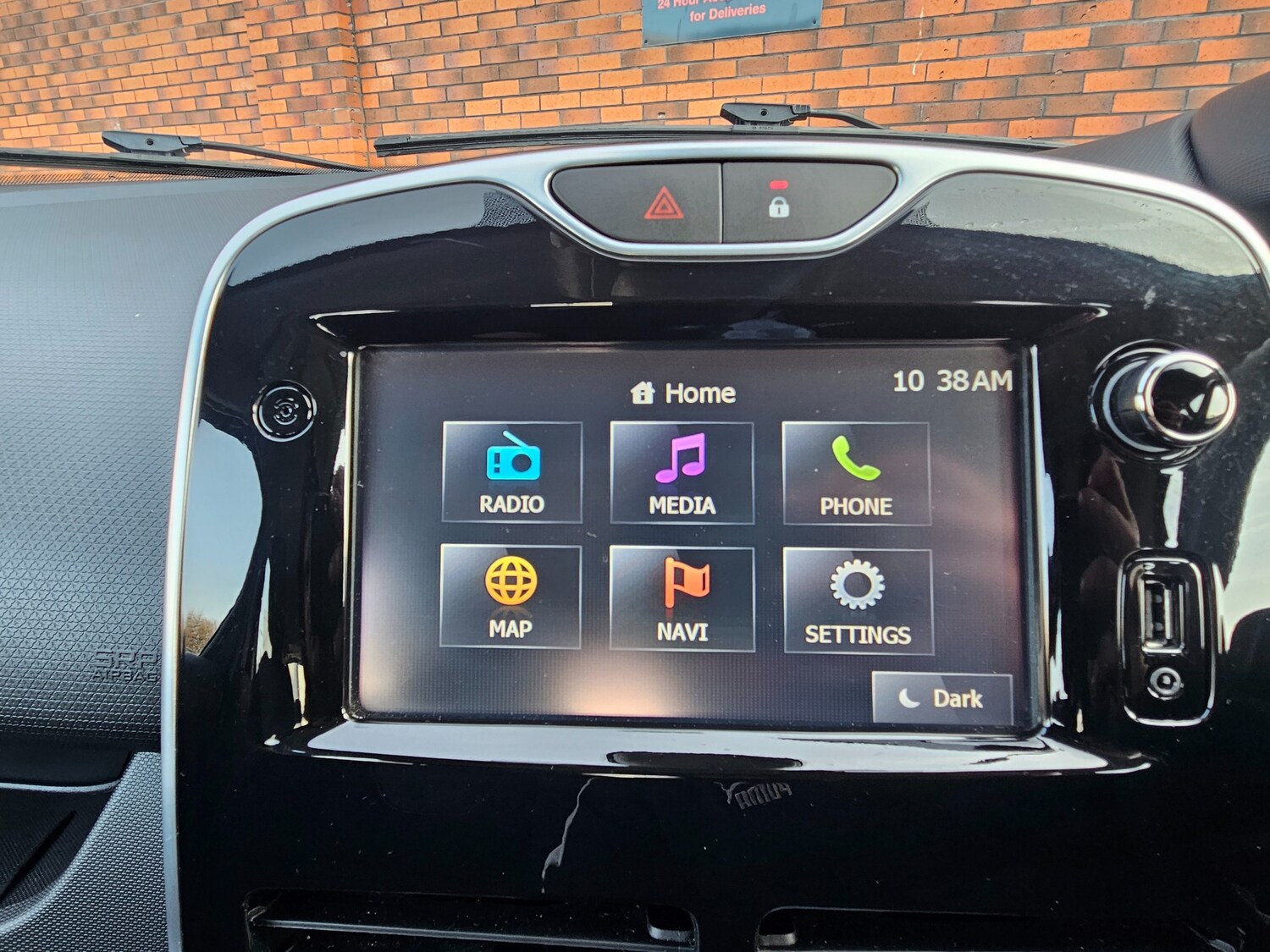 Used Renault Clio 2015 for sale - 77997651: Photo 13