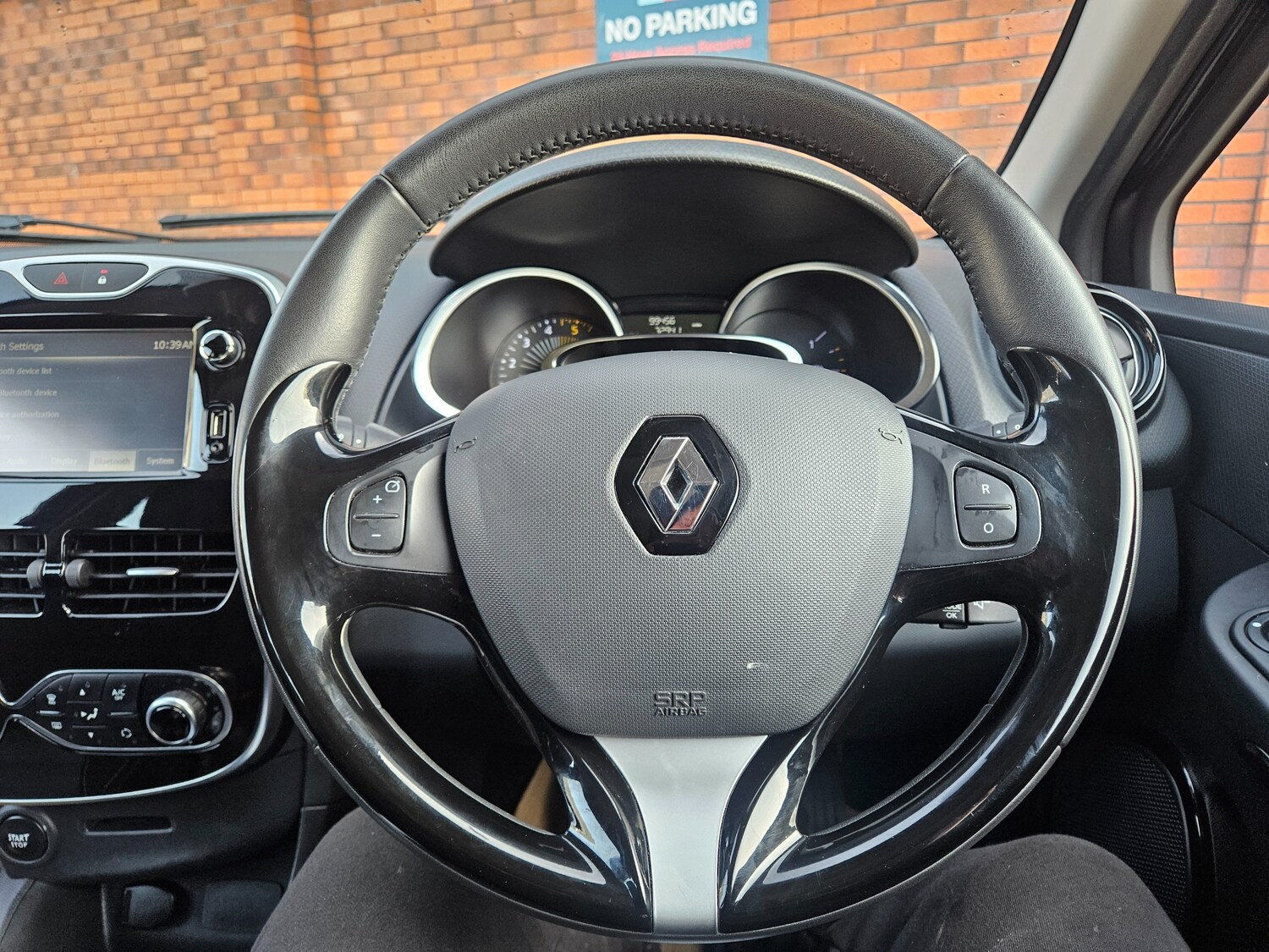 Used Renault Clio 2015 for sale - 77997651: Photo 18