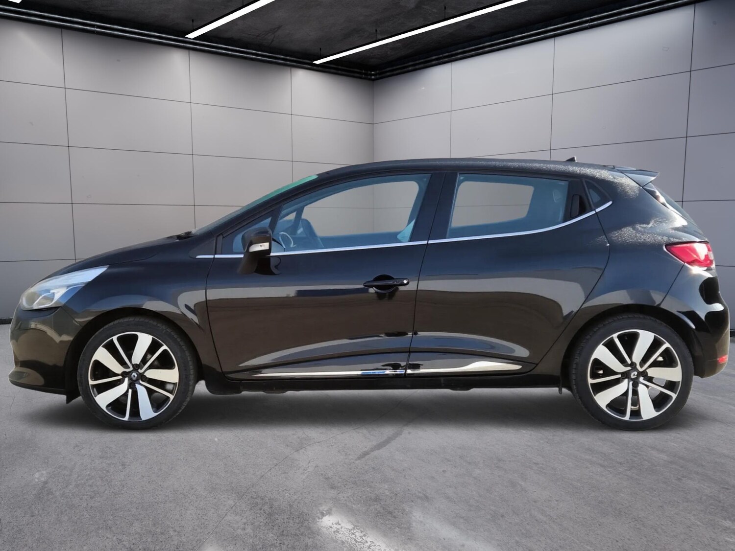 Used Renault Clio 2015 for sale - 77997651: Photo 8