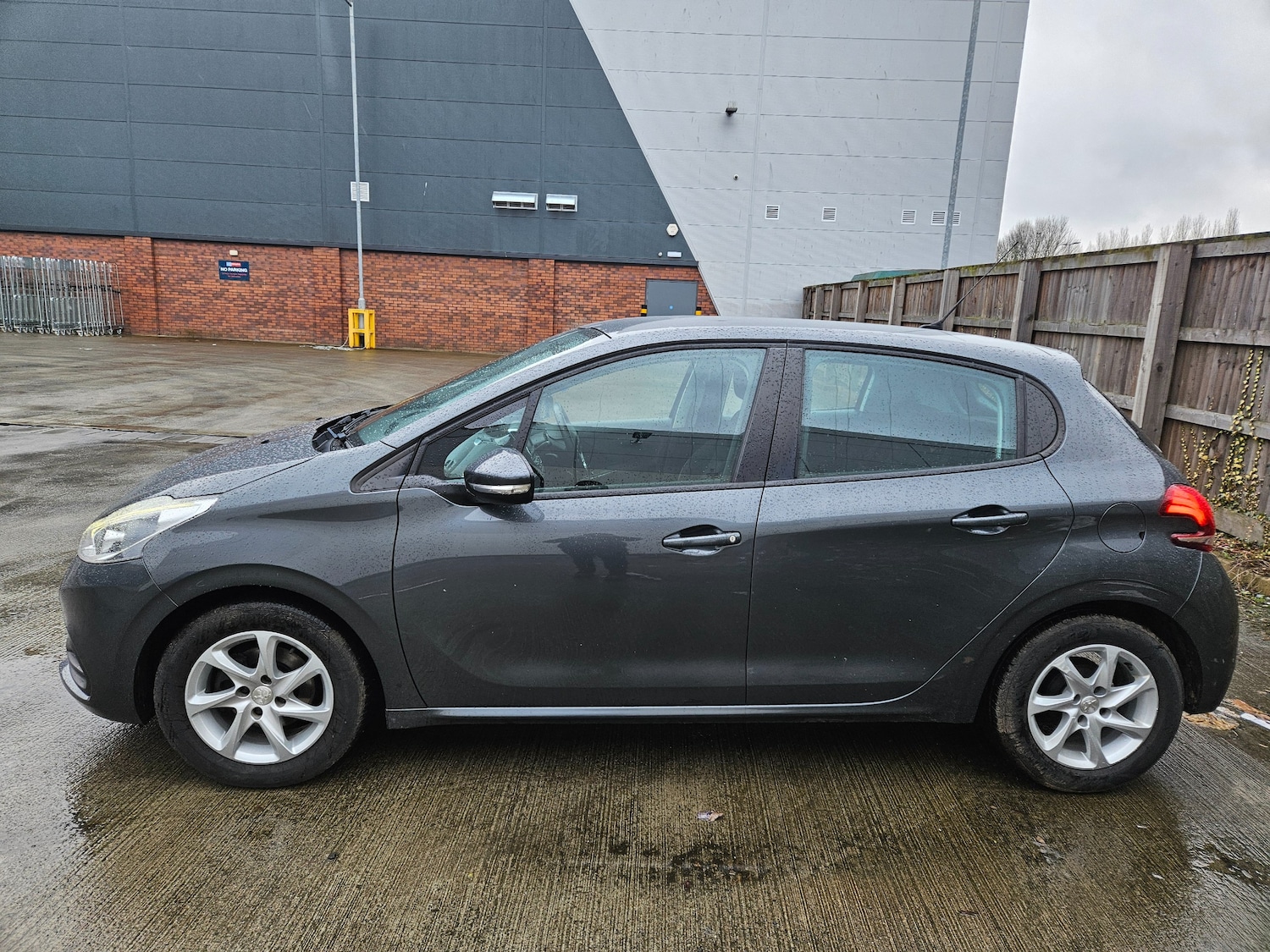 Used Peugeot 208 for sale - 77529280: Photo 5