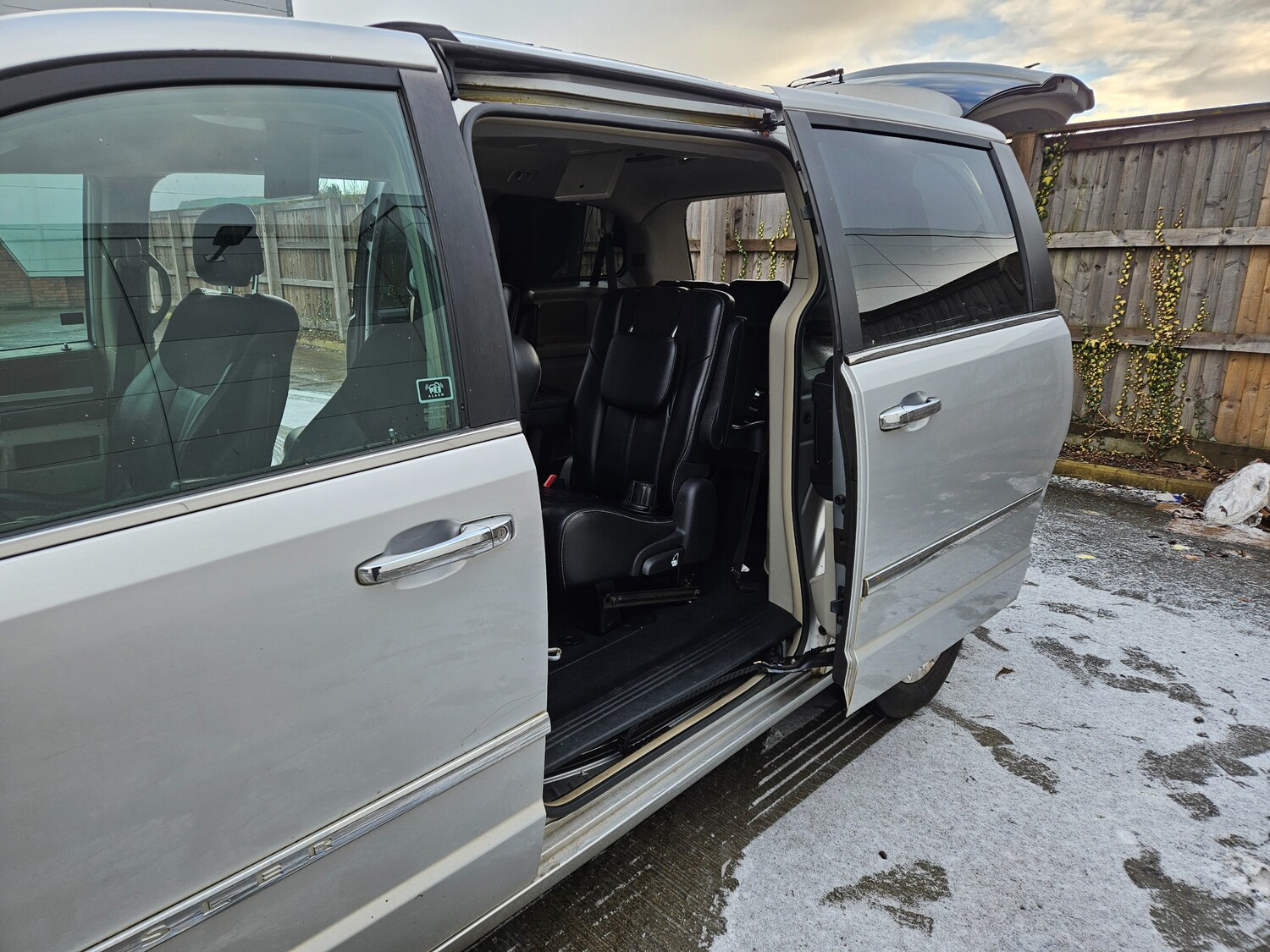 Used Chrysler Grand Voyager for sale - 78197196: Photo 16