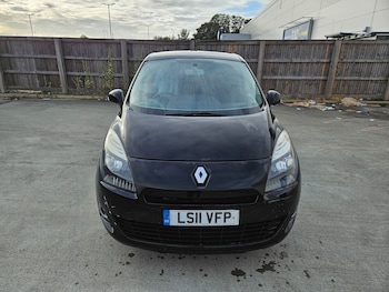 Used Renault Grand Scenic 2011 for sale - 76531497: Photo