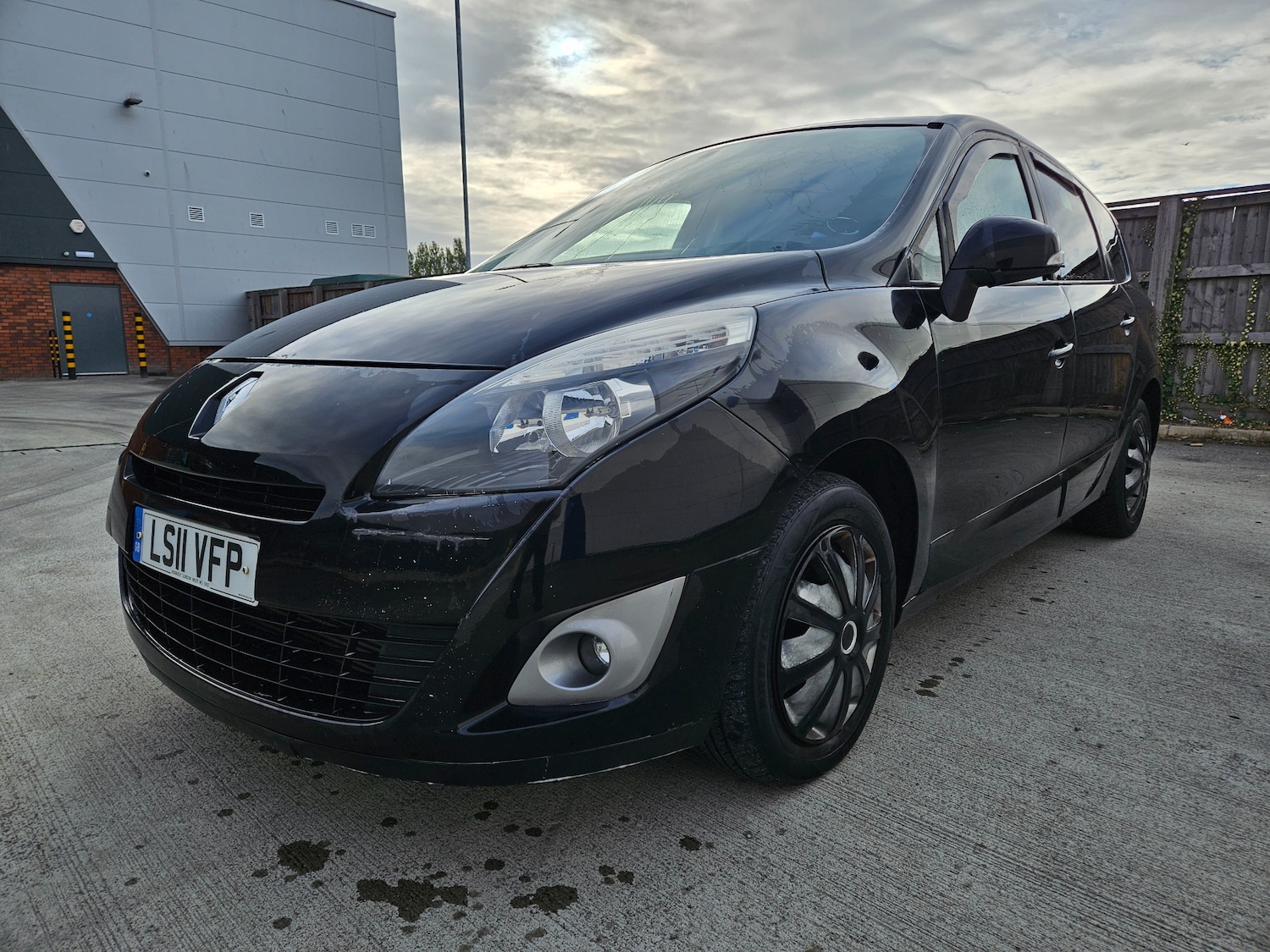 Used Renault Grand Scenic 2011 for sale - 76531497: Photo 4