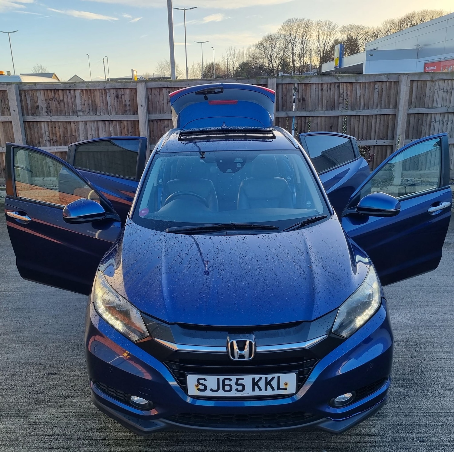 Used Honda HR-V 2015 for sale - 77019200: Photo 4