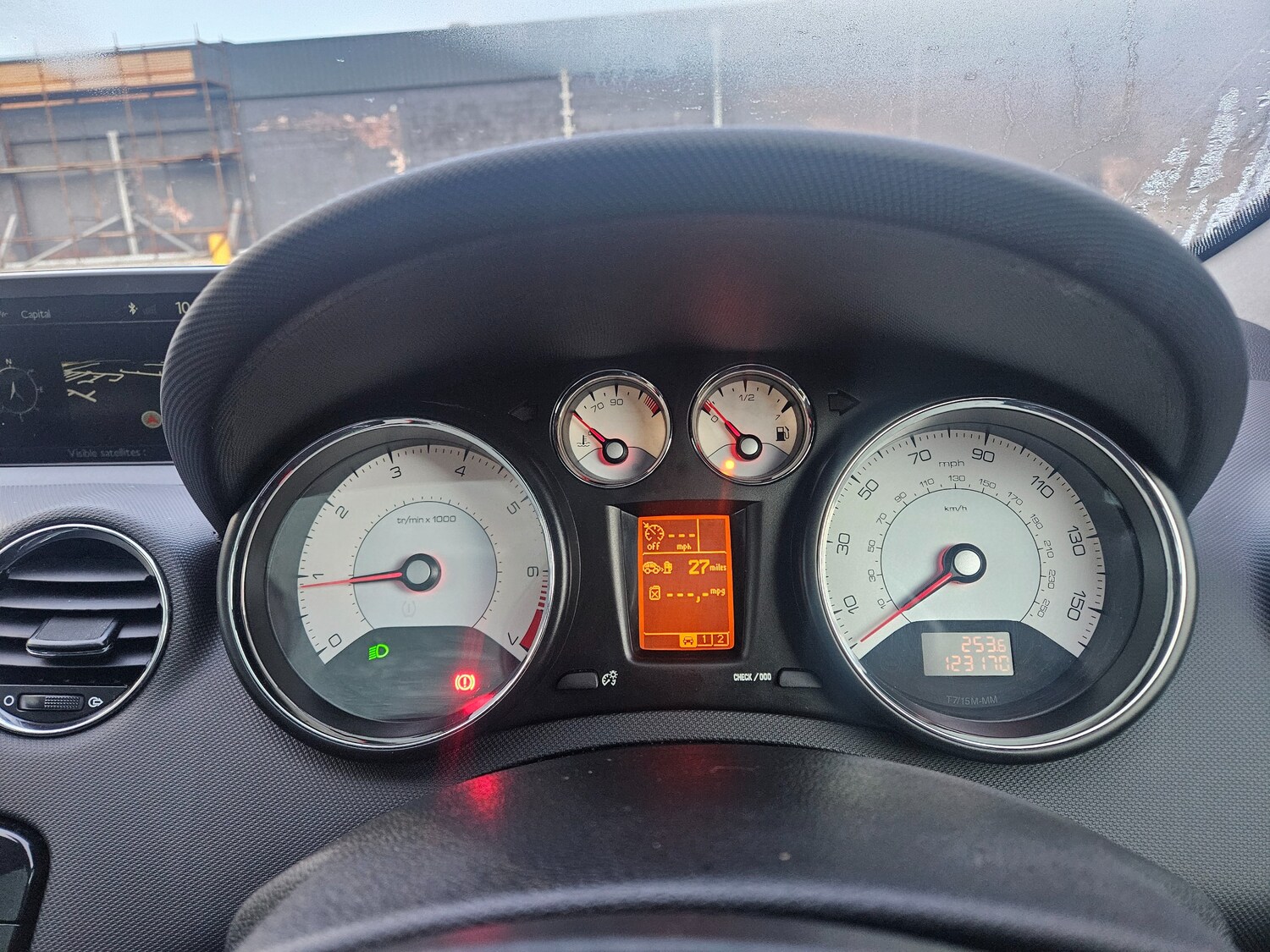 Used Peugeot 308 2014 for sale - 77931759: Photo 18