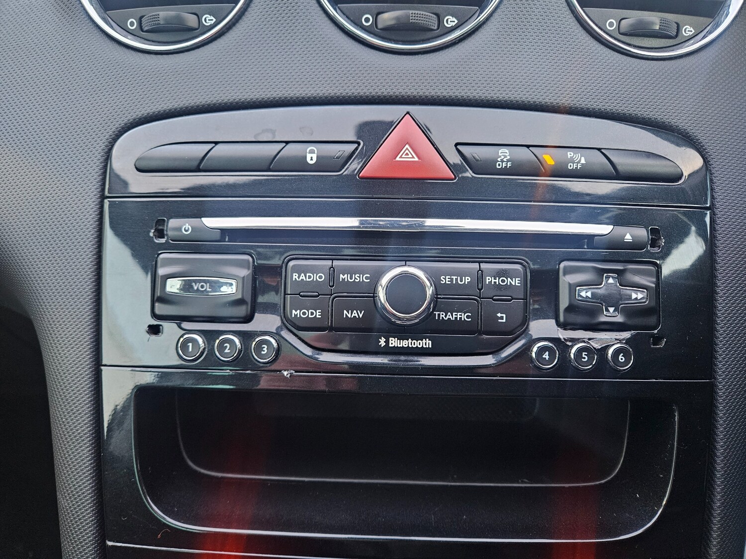 Used Peugeot 308 2014 for sale - 77931759: Photo 22