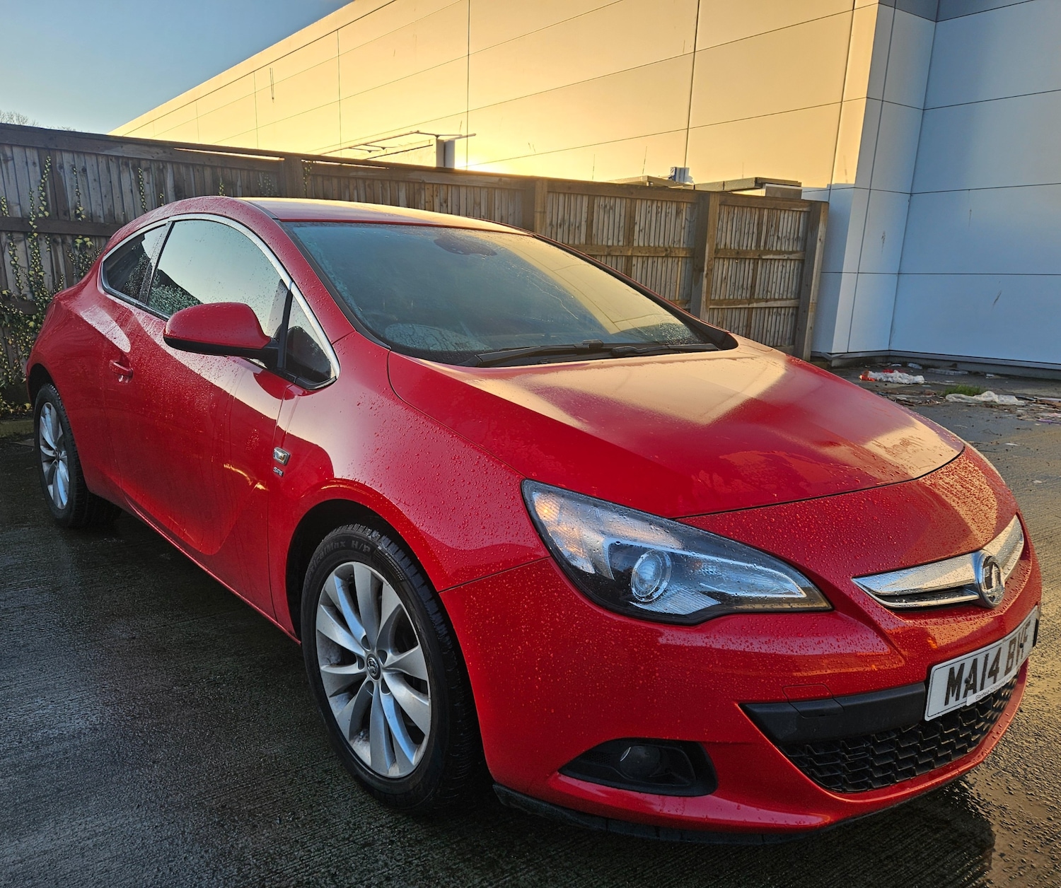 Used Vauxhall Astra GTC 2014 for sale - 77855836: Photo 2