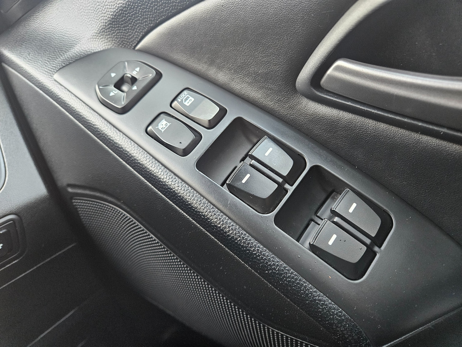 Used Hyundai Ix35 2015 for sale - 76969112: Photo 18