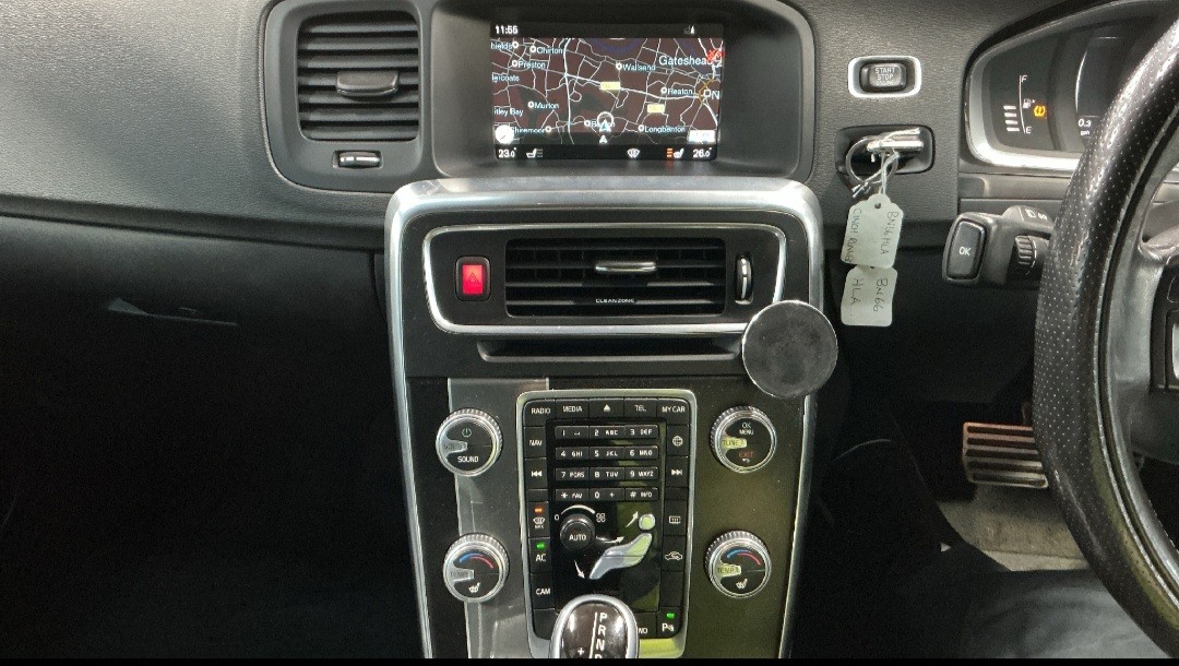 Used Volvo V60 2016 for sale - 77164249: Photo 10