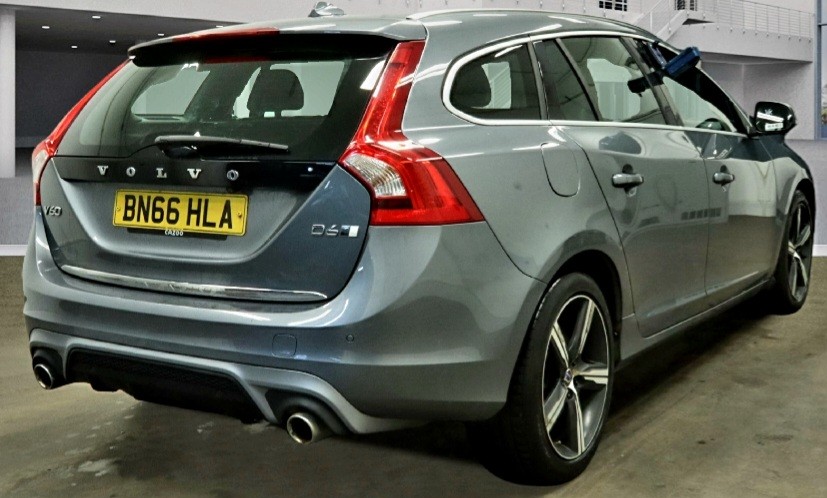 Used Volvo V60 2016 for sale - 77164249: Photo 3
