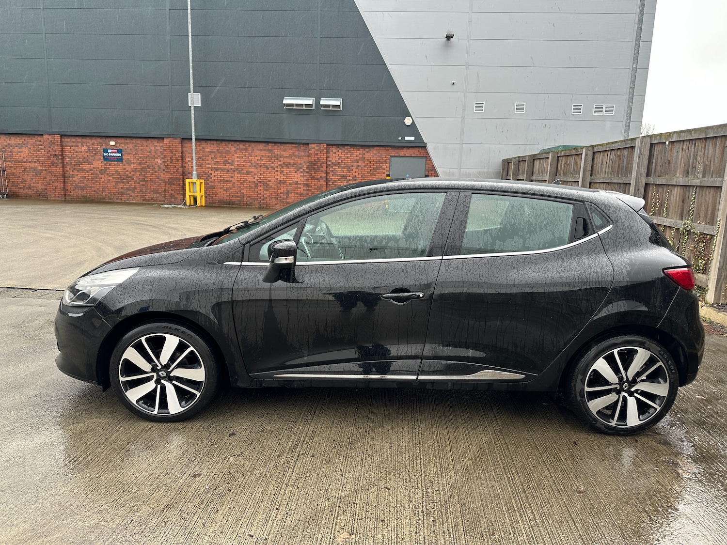 Used Renault Clio for sale - 77888746: Photo 4