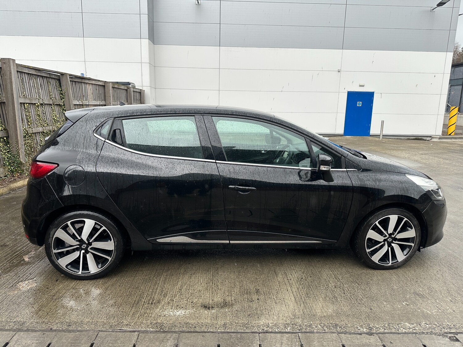 Used Renault Clio for sale - 77888746: Photo 8