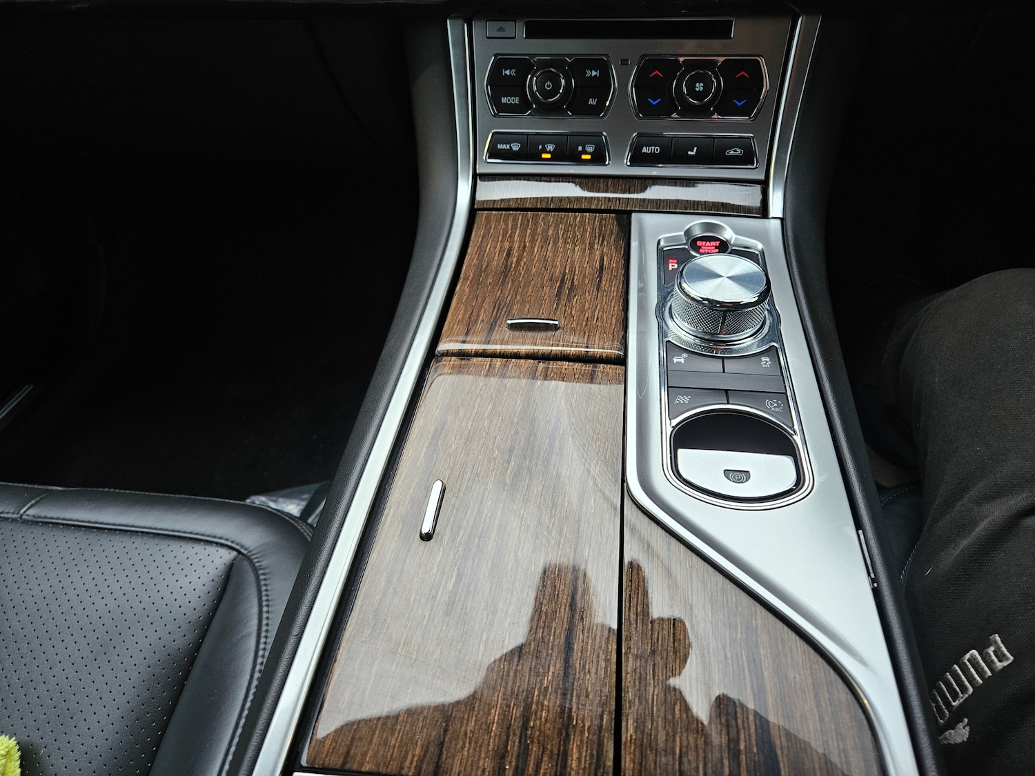 Used Jaguar XF 2014 for sale - 77310939: Photo 23