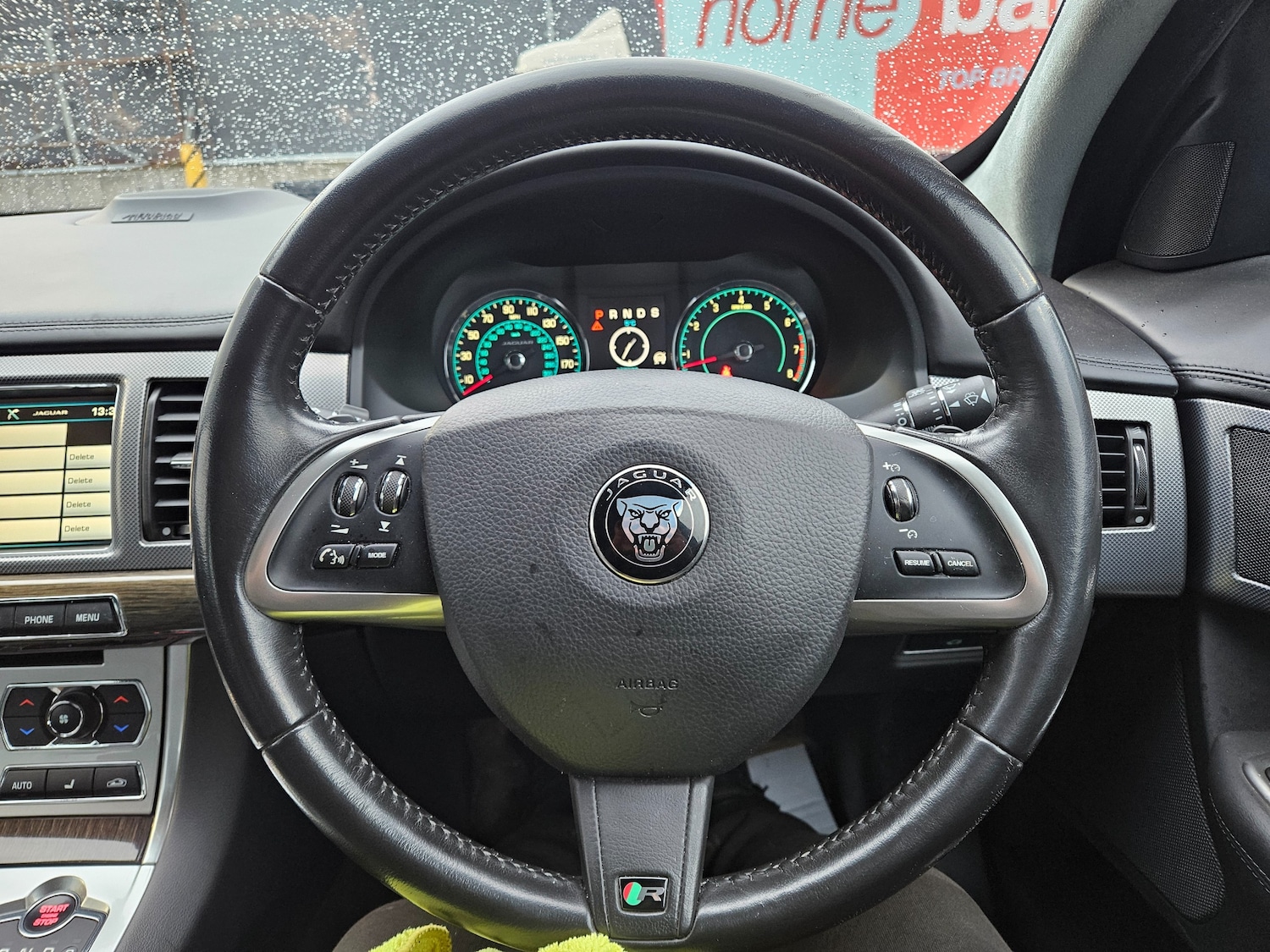 Used Jaguar XF 2014 for sale - 77310939: Photo 25