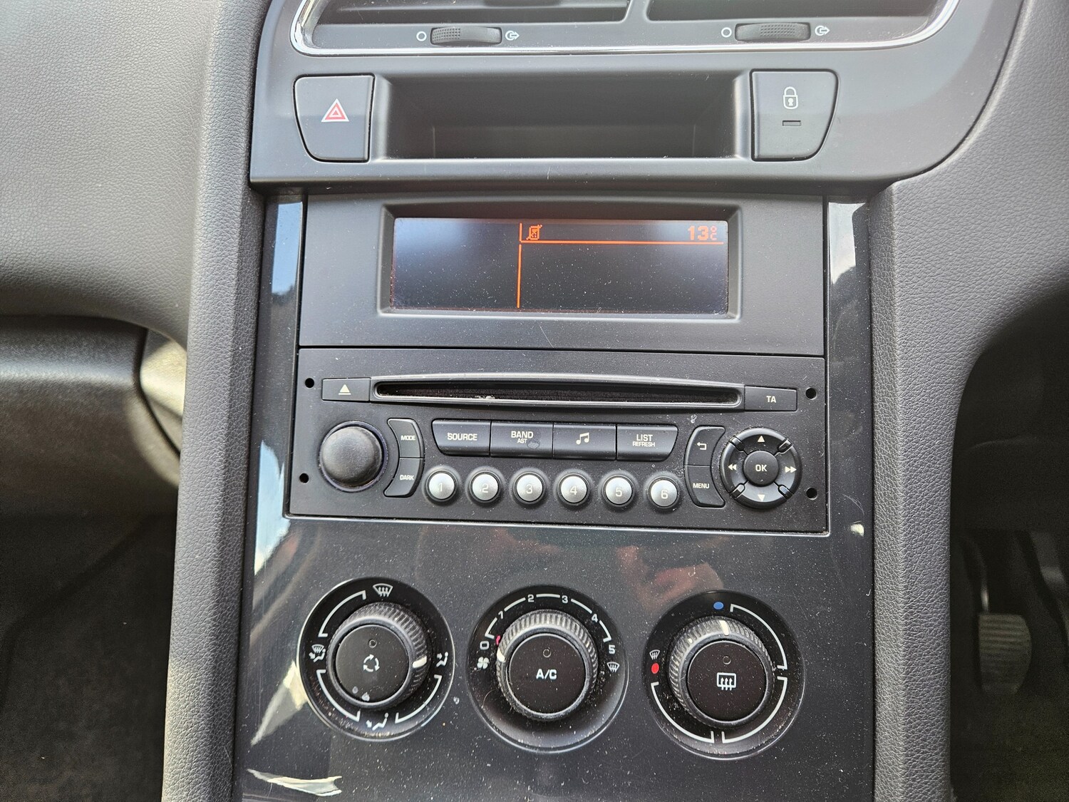 Used Peugeot 5008 2014 for sale - 77855840: Photo 15