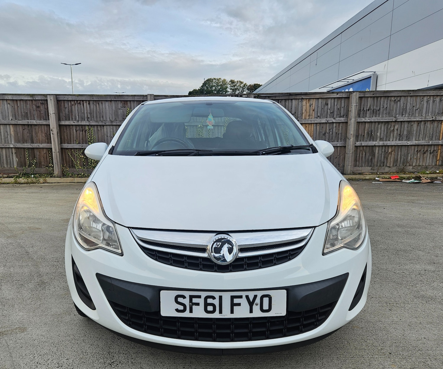Used Vauxhall Corsa 2011 for sale - 76531494: Photo 2