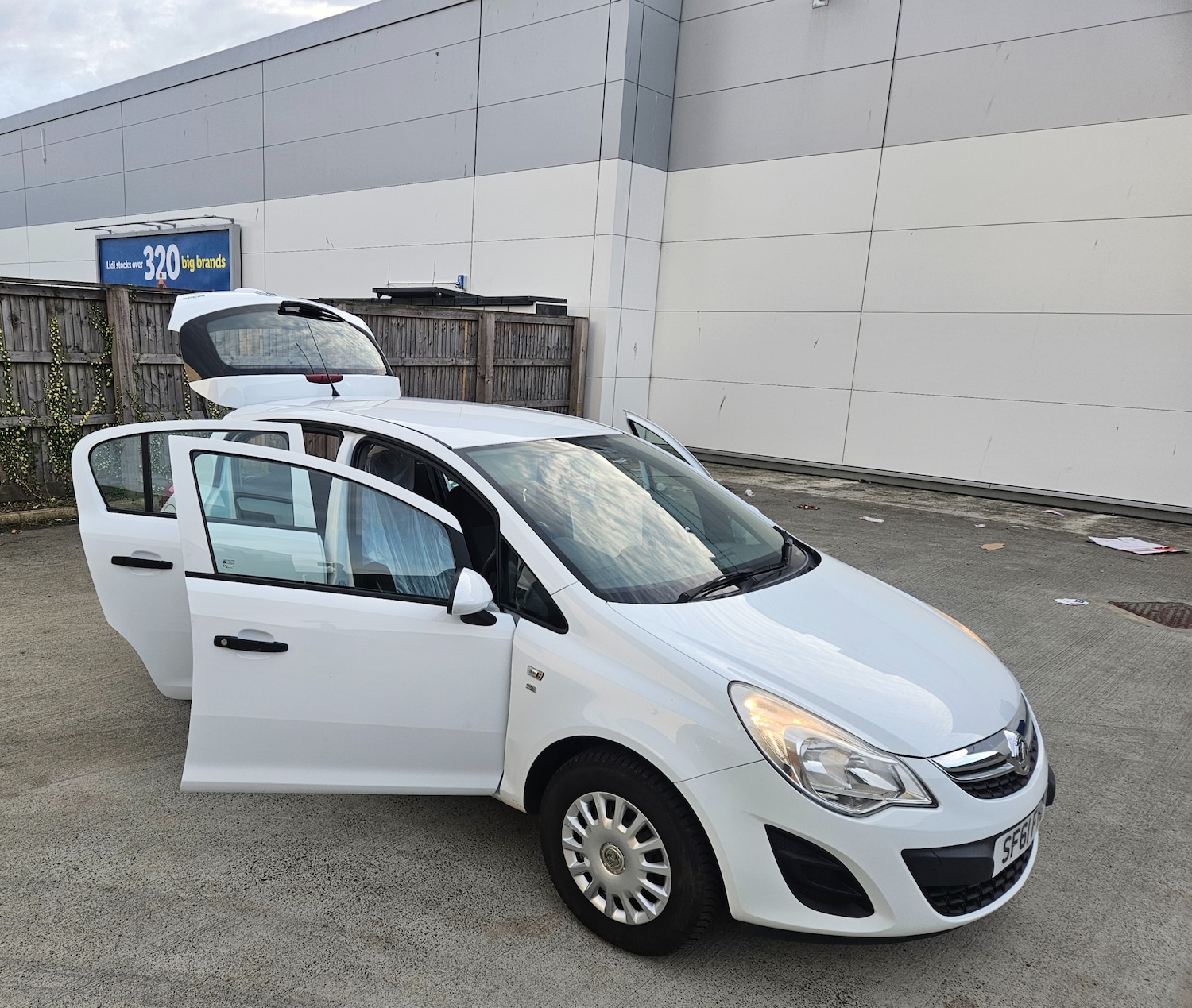 Used Vauxhall Corsa 2011 for sale - 76531494: Photo 9