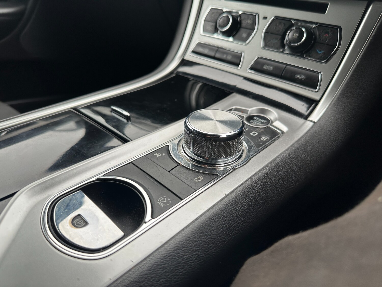 Used Jaguar XF 2014 for sale - 78141923: Photo 13