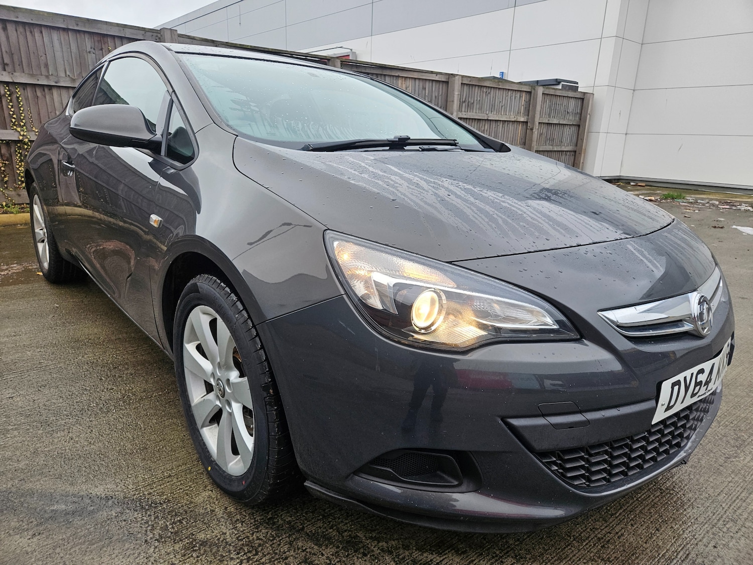 Used Vauxhall Astra for sale - 77759513: Photo 2