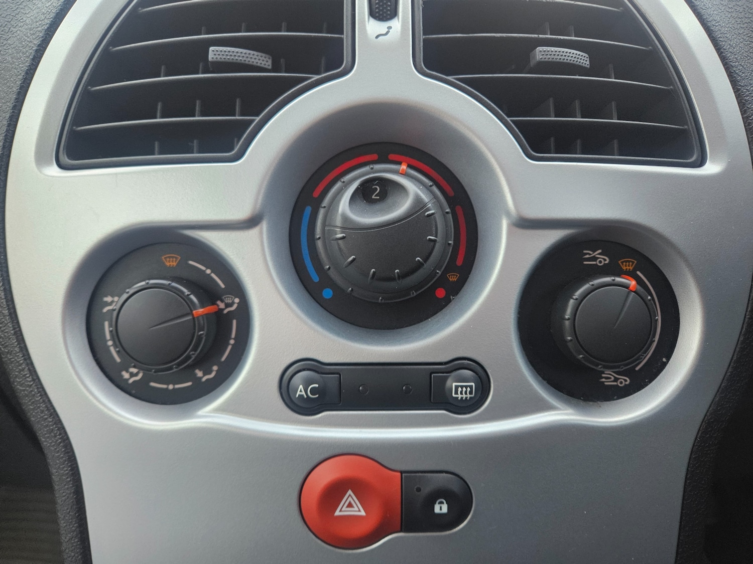 Used Renault Grand Modus 2010 for sale - 77019198: Photo 15