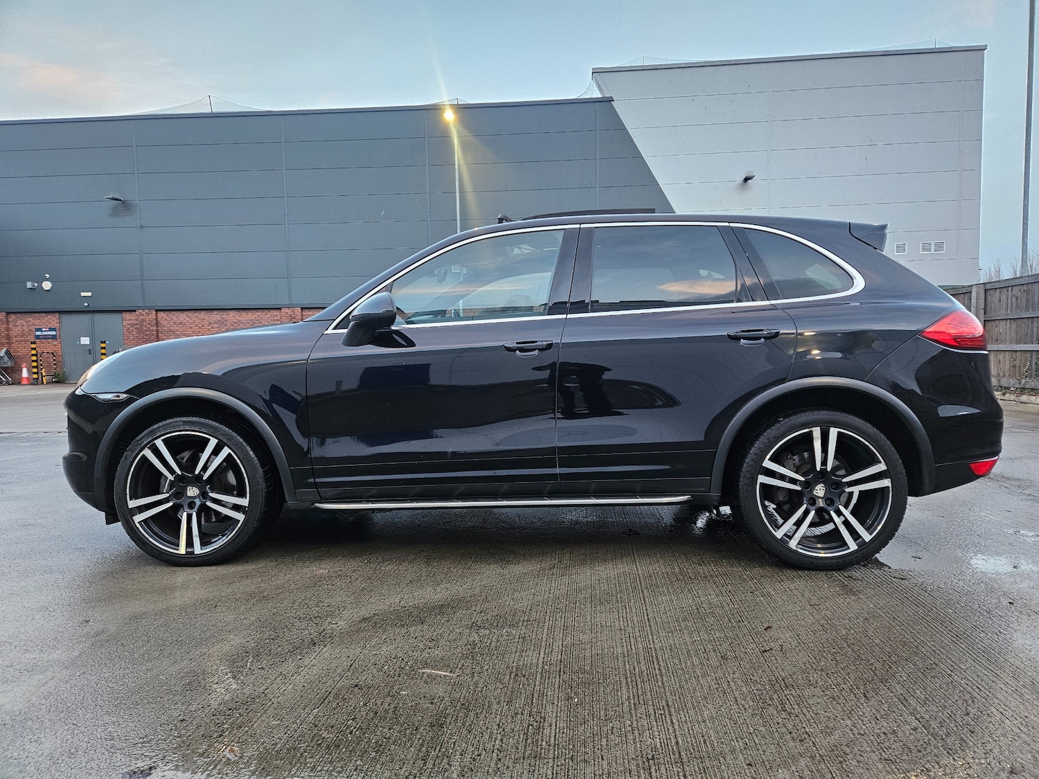 Used Porsche Cayenne for sale - 77364122: Photo 10