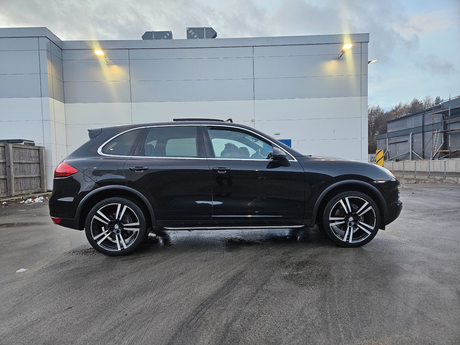 Used Porsche Cayenne for sale - 77364122: Photo 5