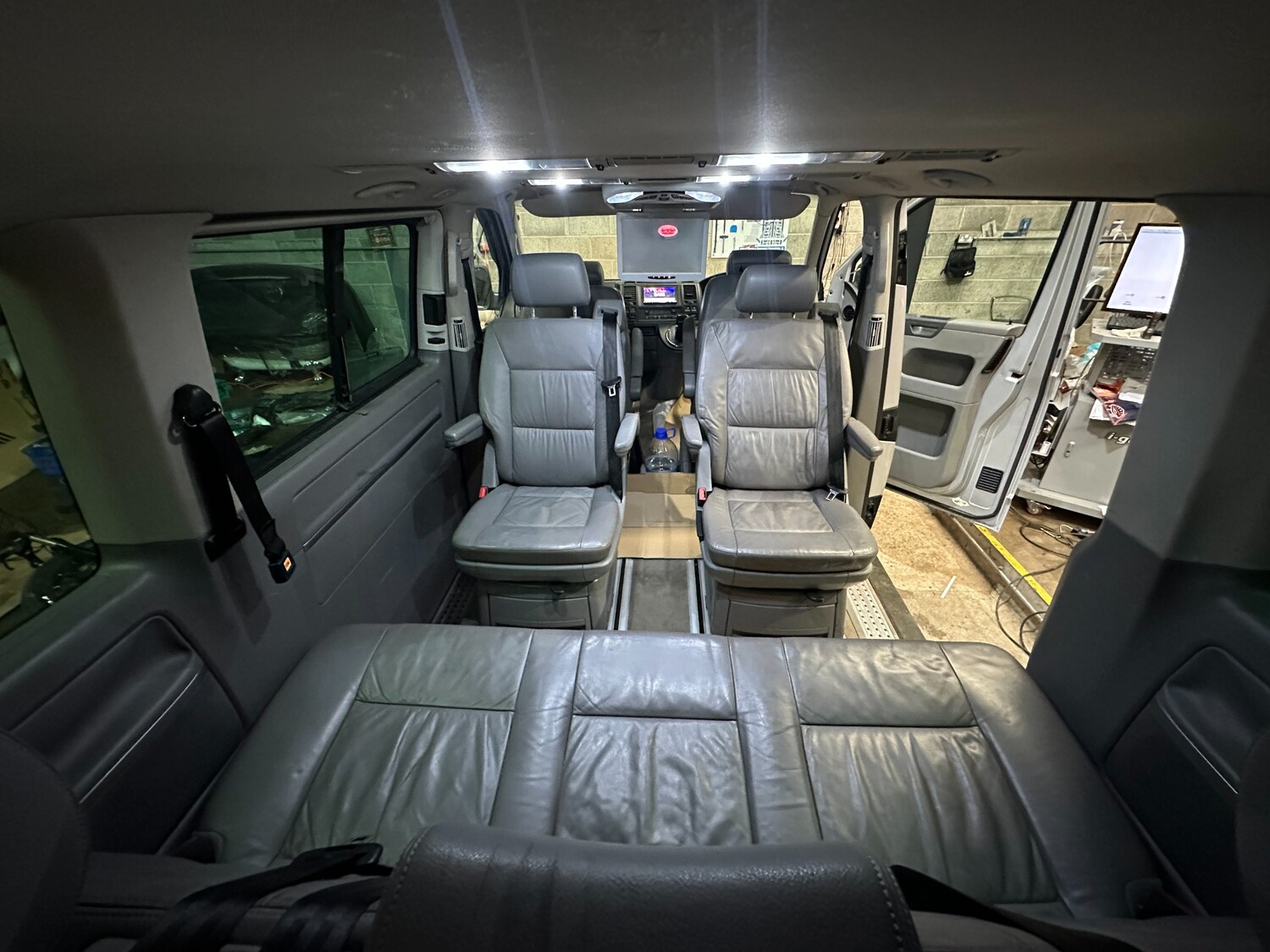 Used Volkswagen Caravelle for sale - 77688224: Photo 26